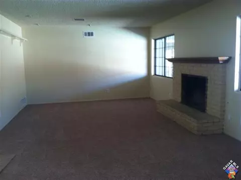 44235 11th St, Lancaster, CA 93535 photo 4