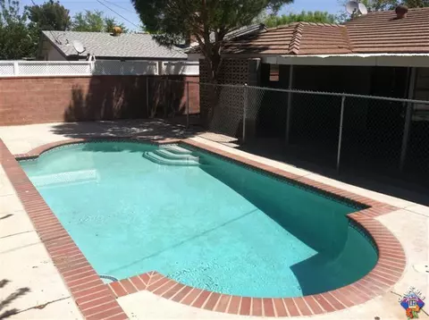 44235 11th St, Lancaster, CA 93535 photo 3