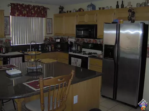6203 Jasper Ct, Lancaster, CA 93536 photo 4