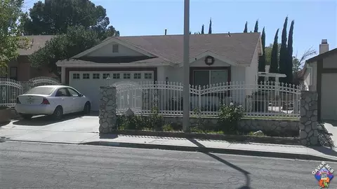 37115 29th Pl, Palmdale, CA 93550 photo 2