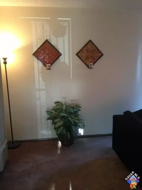 37912 11th St, Palmdale, CA 93550 photo 2