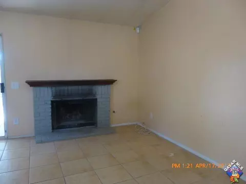 45657 Berkshire St, Lancaster, CA 93534 photo 4