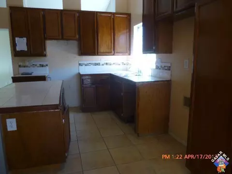 45657 Berkshire St, Lancaster, CA 93534 photo 7