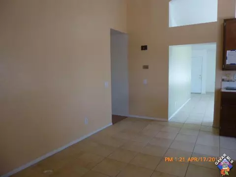 45657 Berkshire St, Lancaster, CA 93534 photo 5