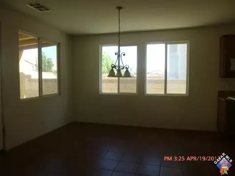 43852 Countryside Dr, Lancaster, CA 93536 photo 4