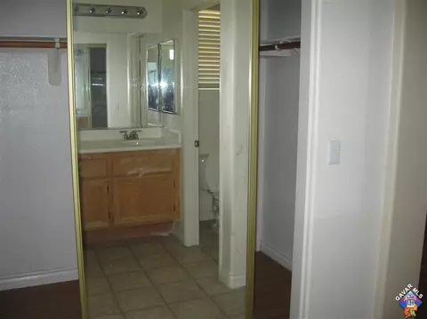 2751 E Lancaster Ave #J-6, Lancaster, CA 93535 photo 4