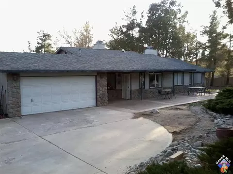 16975 E Lime St, Hesperia, CA 92345 photo 2