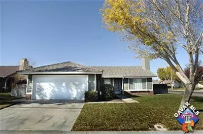 43947 Estrella Ln, Lancaster, CA 93535 photo 1