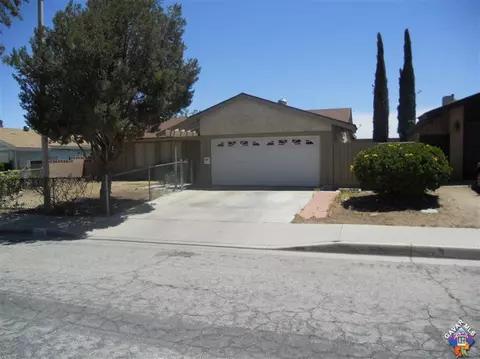 44038 Raysack Ave, Lancaster, CA 93535 photo 2