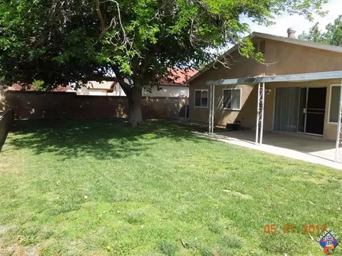 828 Kildare St E, Lancaster, CA 93535 photo 12