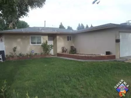 44072 W Cedar Ave, Lancaster, CA 93534 photo 2