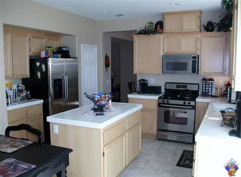 42952 Yaffa St, Lancaster, CA 93535 photo 8