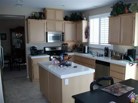 42952 Yaffa St, Lancaster, CA 93535 photo 7