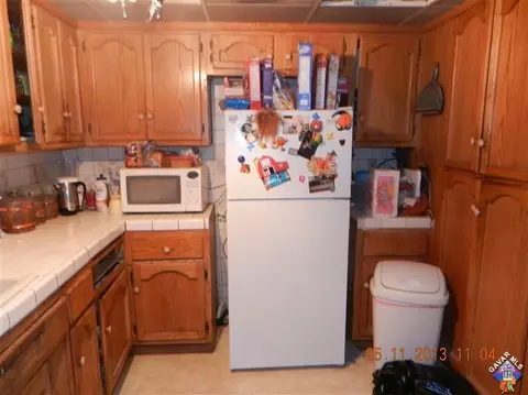 38454 37th St E, Palmdale, CA 93550 photo 2