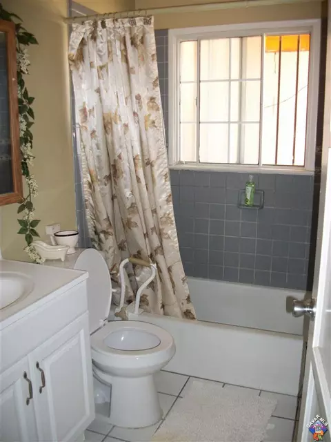 38241 16th St, Palmdale, CA 93550 photo 4