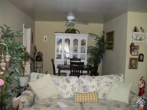 38241 16th St, Palmdale, CA 93550 photo 2