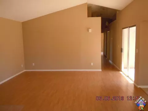 552 Spruce Ct, Palmdale, CA 93550 photo 4