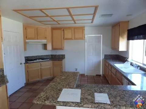 4027 Via Constance, Lancaster, CA 93536 photo 2