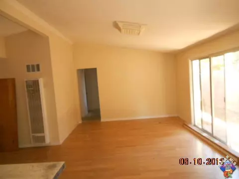 44709 Gingham Ave, Lancaster, CA 93535 photo 2