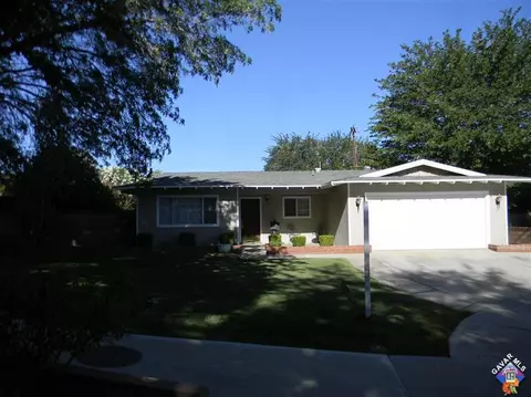 44403 E 8th St, Lancaster, CA 93535 photo 1
