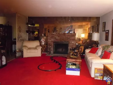 44328 Rawdon Ave, Lancaster, CA 93535 photo 2