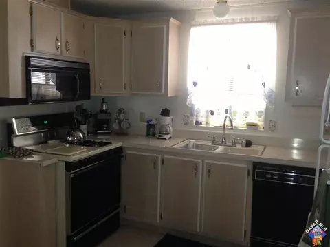 2121 I Ave E # 7, Lancaster, CA 93535 photo 13