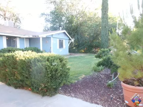 37520 30th St E, Palmdale, CA 93550 photo 2