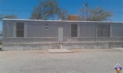 2121 Nadeau St, Mojave, CA 93501 photo 1