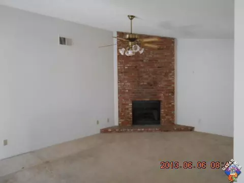1128 Avenue J12 E, Lancaster, CA 93535 photo 2