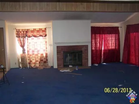 10558 Division St, Mojave, CA 93501 photo 3