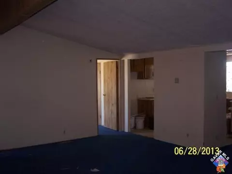 10558 Division St, Mojave, CA 93501 photo 4