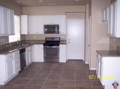 1418 Green St S, Tehachapi, CA 93561 photo 5