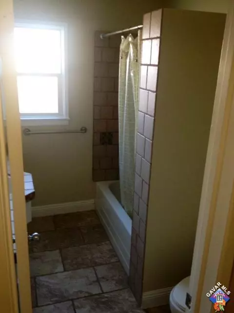 37805 5th St E, Palmdale, CA 93550 photo 3
