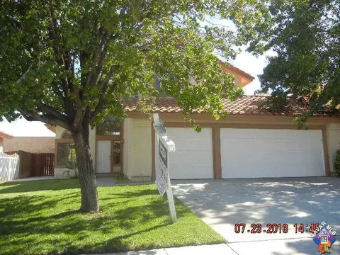 3240 Thomas Ave, Palmdale, CA 93550 photo 1