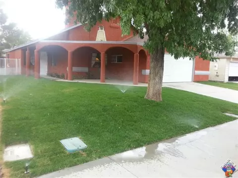 43643 30th St, Lancaster, CA 93535 photo 2