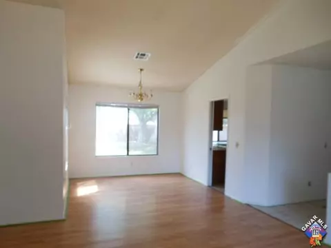 2547 Macfarlane Dr, Lancaster, CA 93536 photo 7