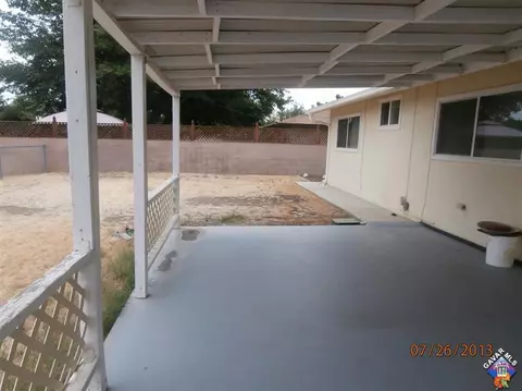 615 Oldfield St E, Lancaster, CA 93535 photo 6