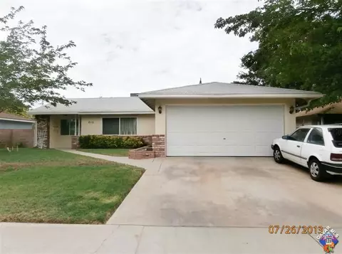 615 Oldfield St E, Lancaster, CA 93535 photo 1