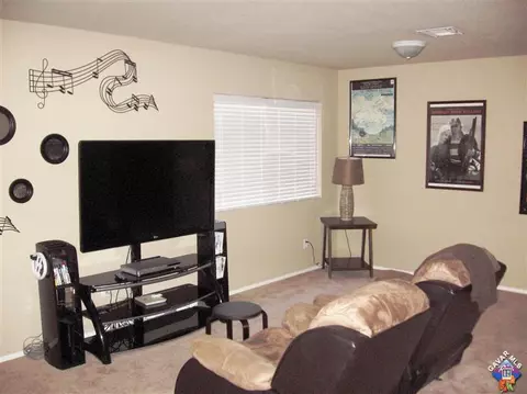 3634 E Jackson Ct, Lancaster, CA 93535 photo 2