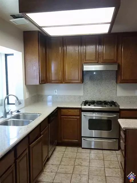 2557 Orchid Tree Dr, Palmdale, CA 93550 photo 11