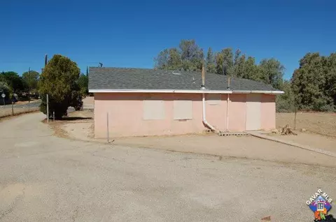 37754 5th St, Palmdale, CA 93550 photo 2