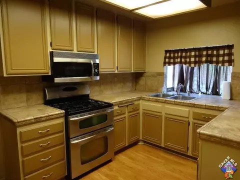 3655 Marilynn St, Lancaster, CA 93536 photo 4