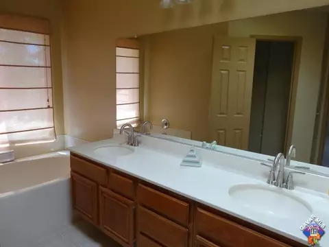 3655 Marilynn St, Lancaster, CA 93536 photo 8
