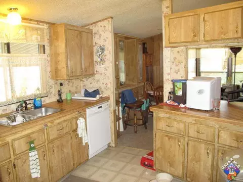 10200 Johnson Rd, Phelan, CA 92371 photo 13