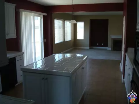 6143 Ryans Pl, Lancaster, CA 93536 photo 6