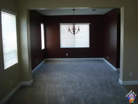 6143 Ryans Pl, Lancaster, CA 93536 photo 4