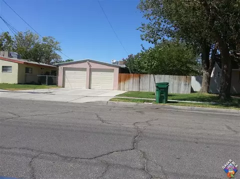 225 W Kettering St, Lancaster, CA 93534 photo 1