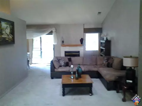 44221 Halcom Ave, Lancaster, CA 93536 photo 2