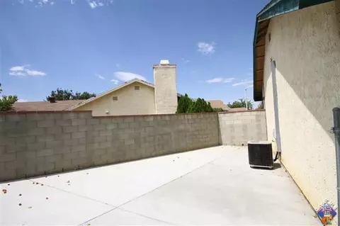 37729 Birch Tree Ln, Palmdale, CA 93550 photo 8