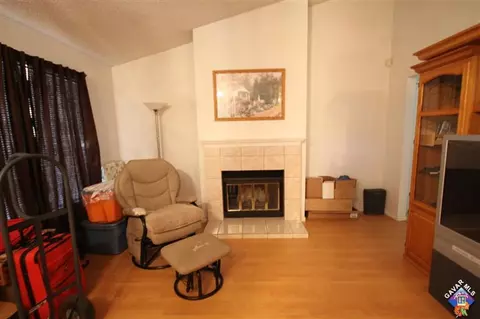37729 Birch Tree Ln, Palmdale, CA 93550 photo 2
